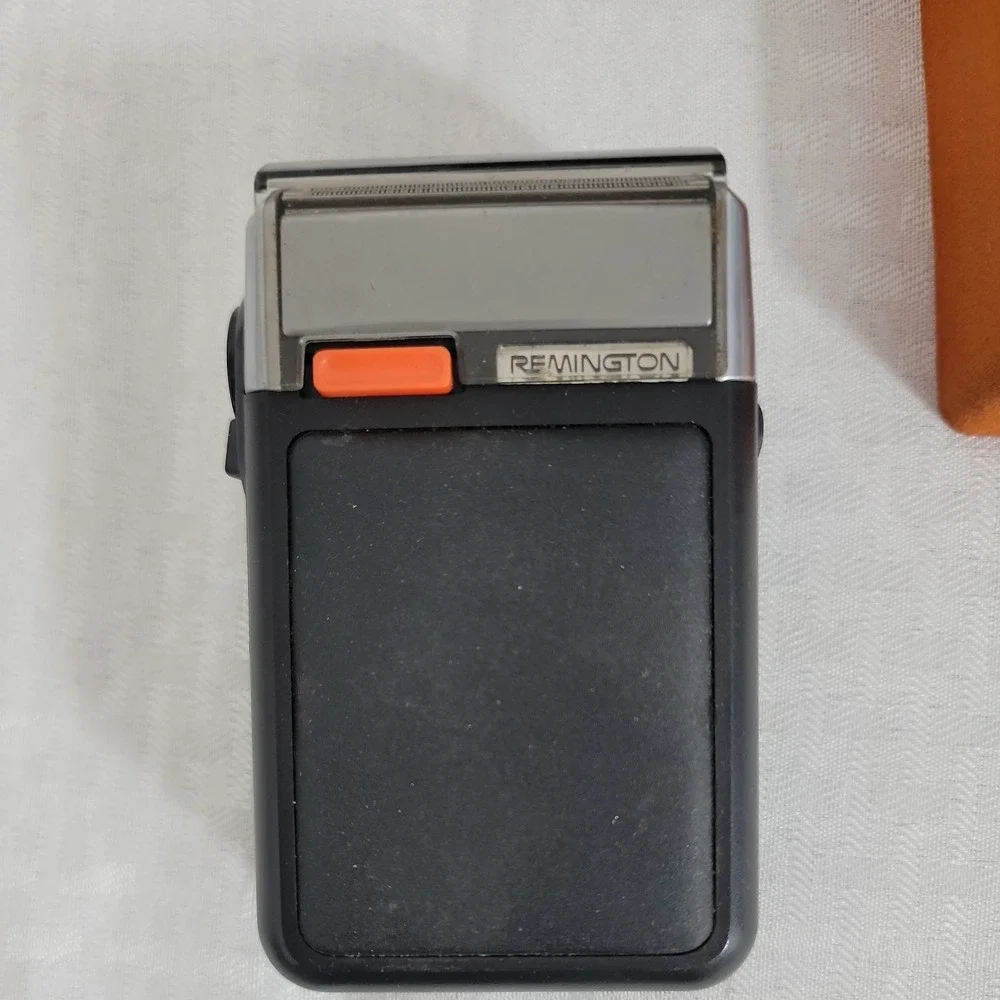 Vintage Remington RR-1 Radial Rechargeable Shaver Case Extra Blades Tested